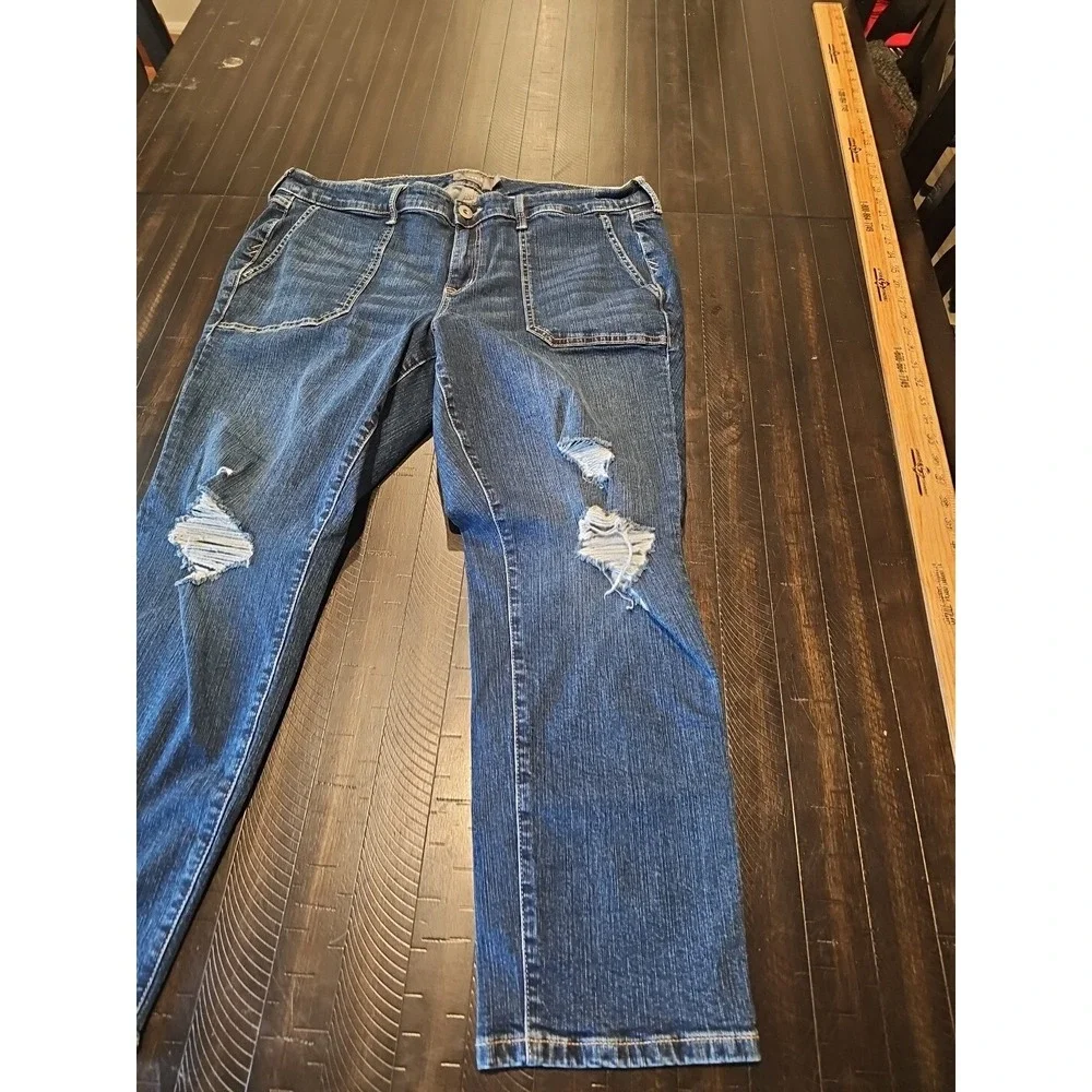 Torrid Women's‎ Blue Boyfriend Cropped Denim Jeans Medium Wash Sz 18r Plus